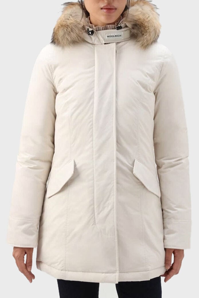 Женская куртка с меховой вставкой на капюшоне Woolrich купить в Украине  цена 27047 грн ① Оригинал ② Выгодная цена ③ Отзывы покупателей