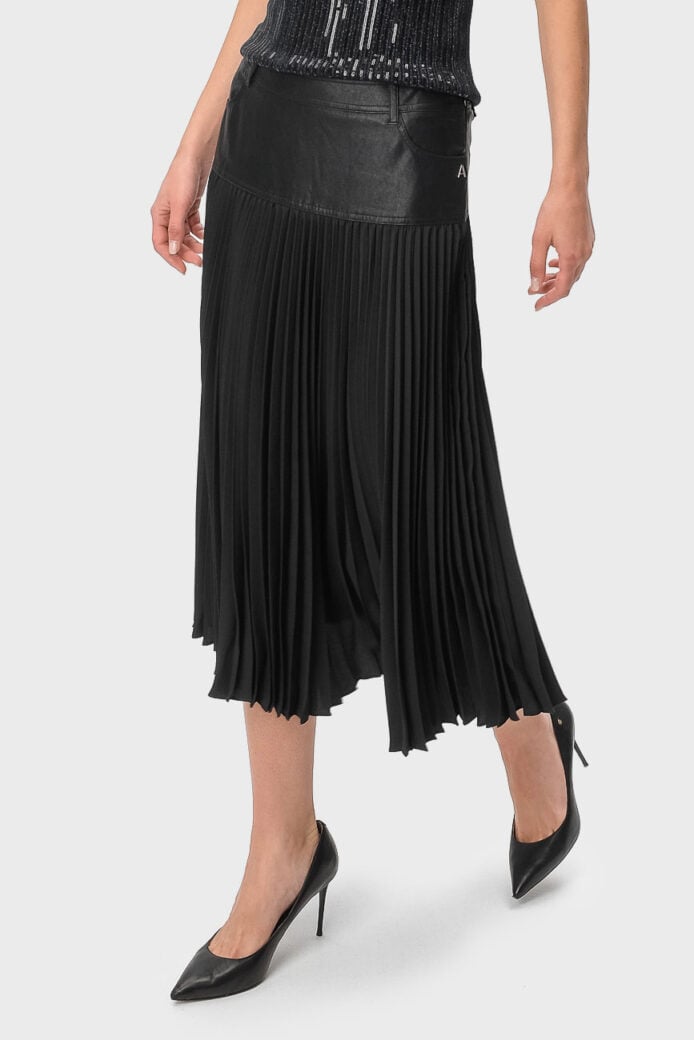 Плиссированная юбка черного цвета./Pleated Skirt Black.