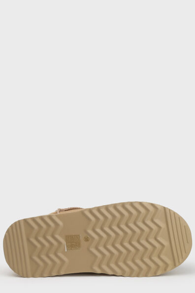 Замшевые угги песочного цвета