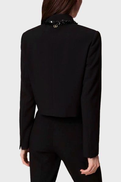 Чорний укорочений жакет з паєтками