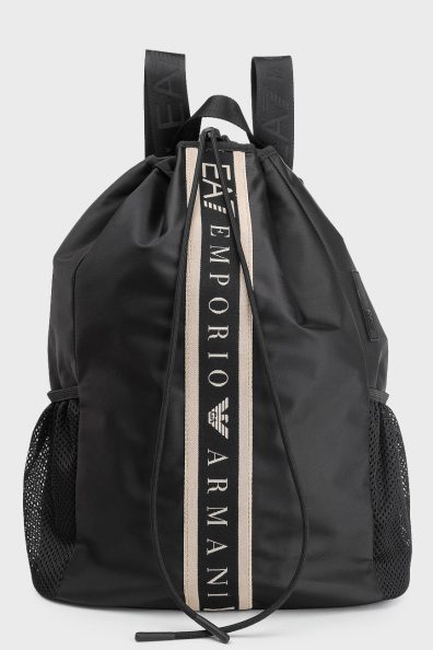 Жіночий чорний спортивний рюкзак фото 0 Жіночий чорний спортивний рюкзак