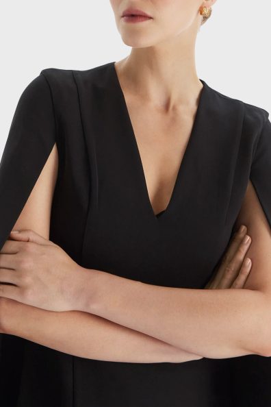 Черное коктейльное платье с широкими рукавами фото 2 Черное коктейльное платье с широкими рукавами