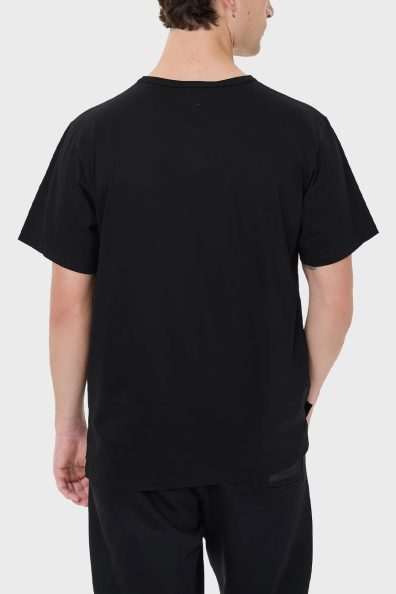 Мужская черная футболка с логотипом