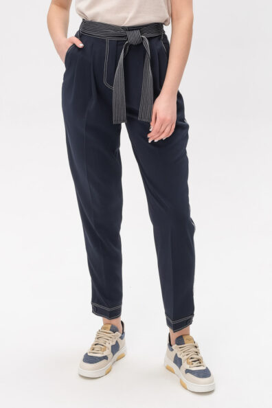 Женские брюки с прошитой белой строчкой