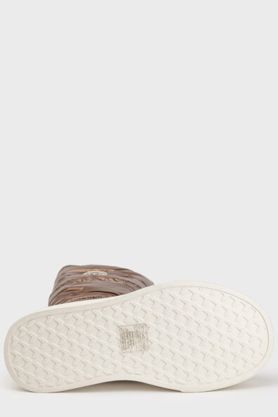 Женские высокие сапоги на толстой подошве