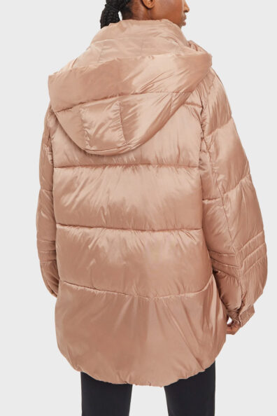 Женская бежевая куртка с капюшоном