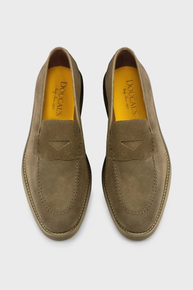 Мужские замшевые лоферы в коричневом цвете