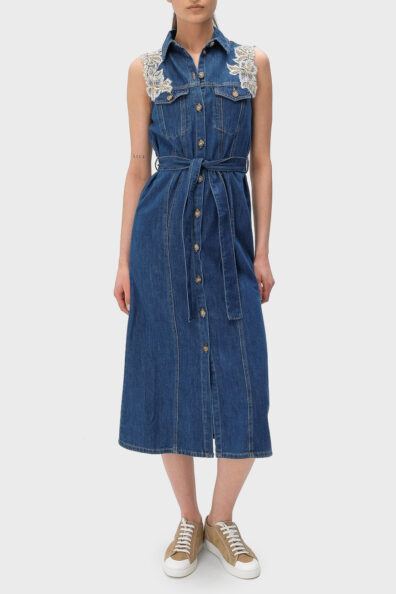 Джинсова сукня з вишивкою на плечах