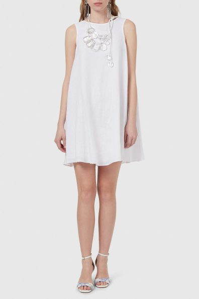 Летнее свободное белое платье